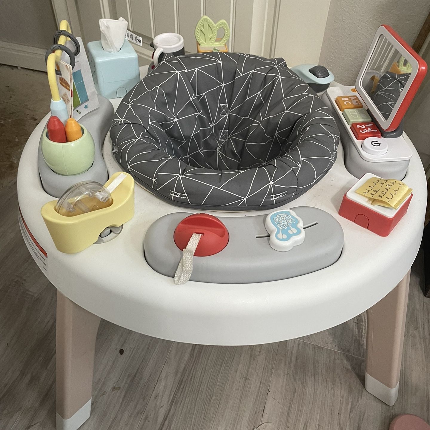 Fisher-Price 2 In 1 Baby Activity Center 