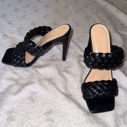 Braided black Strap heels mules