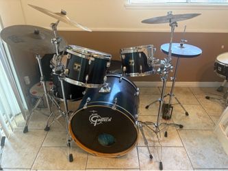 6Pc drumset (small drum not on currently shown in pics)