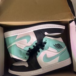 Jordan 1 Mid Tropical Twist Igloo Size 8 Men’s