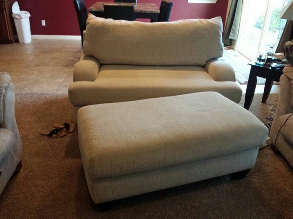 Robert Michaels Longstreet Sofa And Ottoman For In Roseville