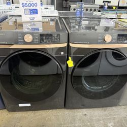 New Open Box Samsung Charcoal Front Load Washer And Gas Dryer Set 