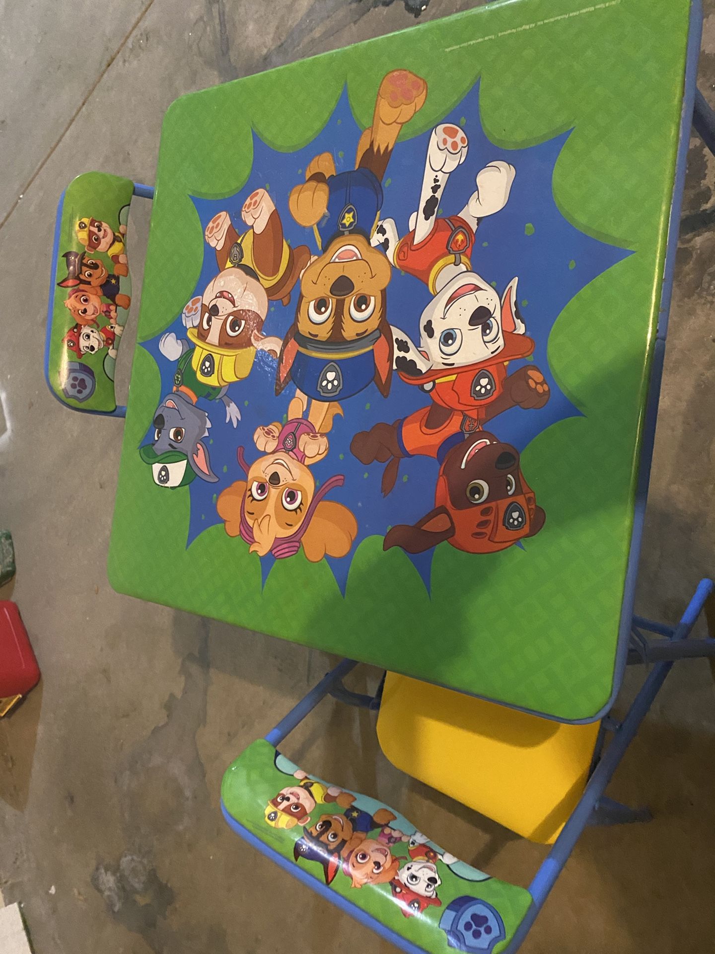 Paw Patrol kids table