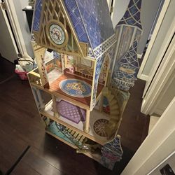 Disney Princess Cinderella Royal Dream Wooden Castle Dollhouse