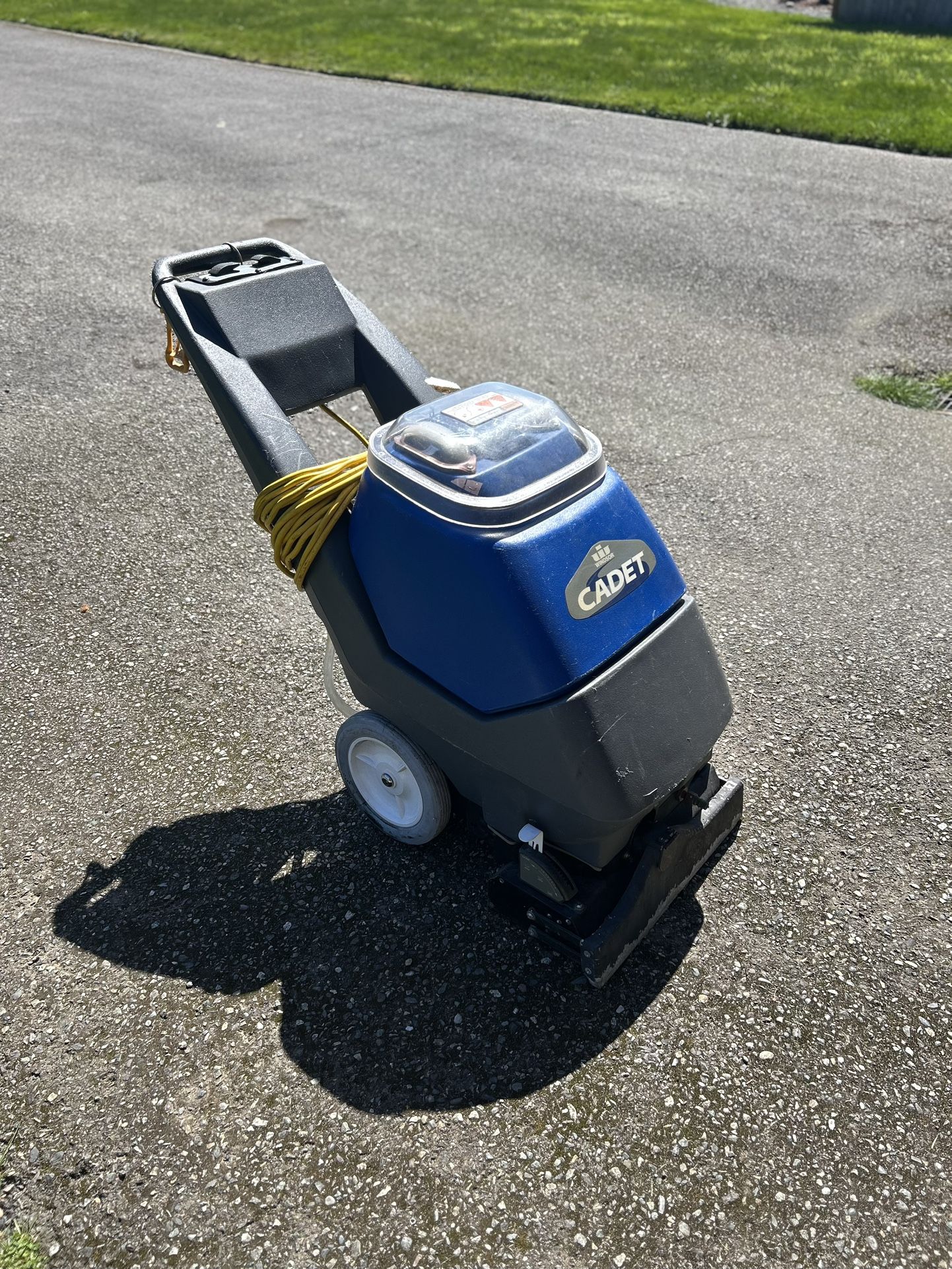 Windsor/Karcher Carpet Cleaner