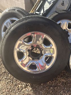 2006 Dodge Ram 2500 wheels 17's