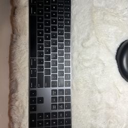 Apple Wireless Magic Keyboard Black Like New