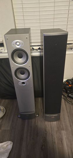 Polk RTI 8 Tower Speakers