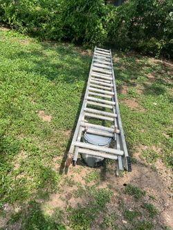 28’ foot aluminum ladder
