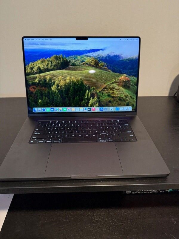 Apple MacBook Pro 16 Laptop - M3 Max chip - 48GB Memory - 40-core GPU - 1TB SSD