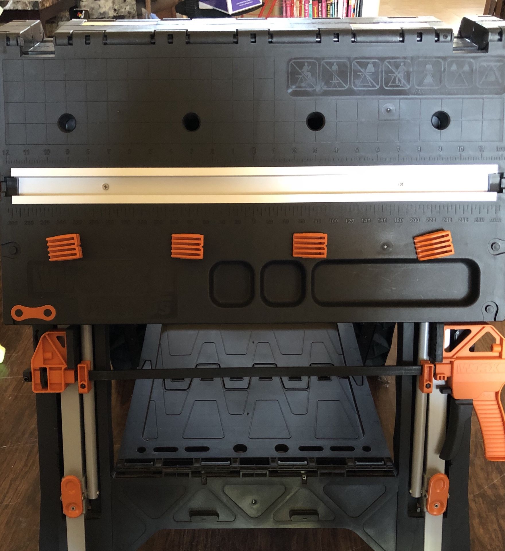 Worx Pegasus Multi Function Worktable/Sawhorse w 2 Quick Clamps