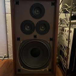 Realistic Optimus 5B Vintage Speakers