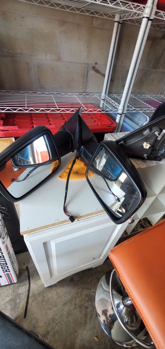2011 Ram 1500 Mirrors