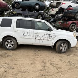 2009 Honda pilot 3.5 L A/ T FWD For Parts Only‼️