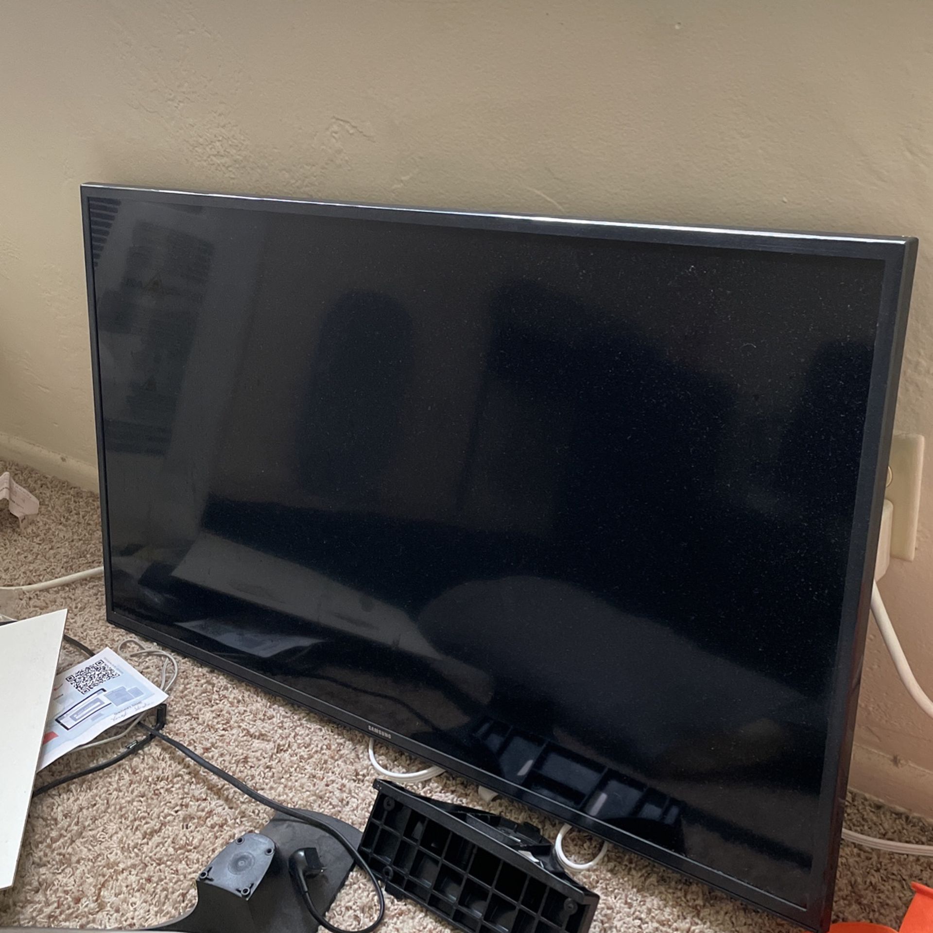 Samsung 32’ 4K Smart TV