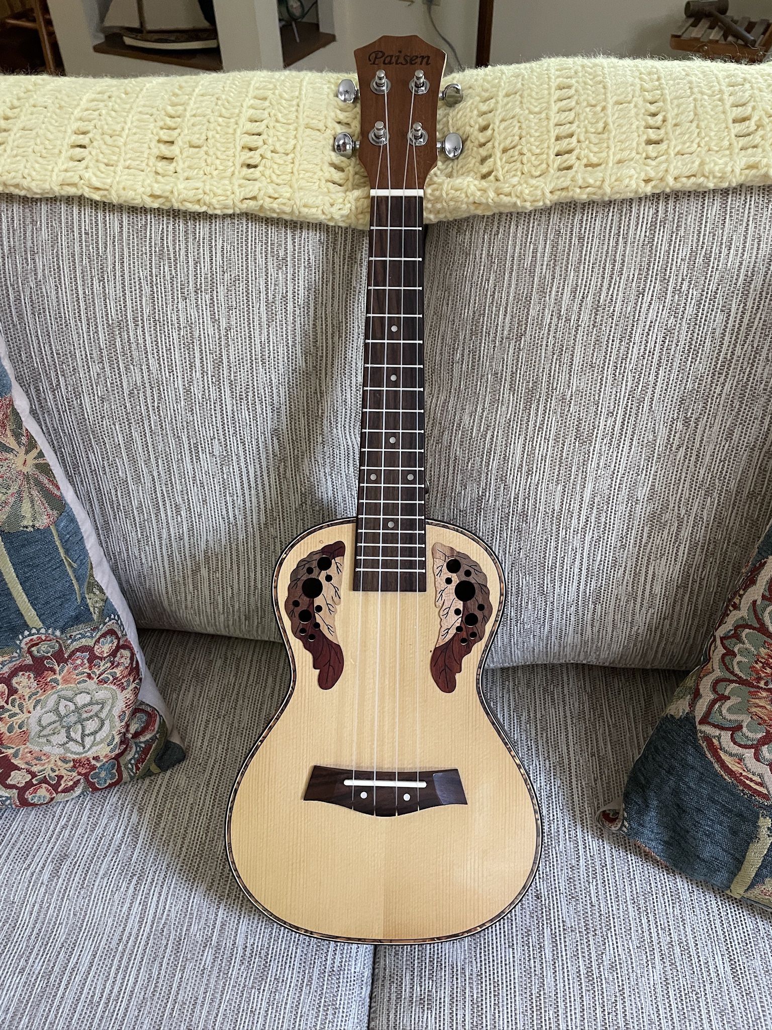 Ukulele - Paisen Concert With Case - Like New