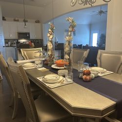 Elegant Deluxe Cuban Mirrored pedestal Dining Table