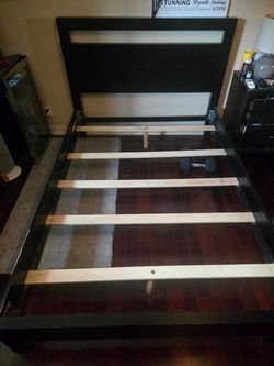Full size bed