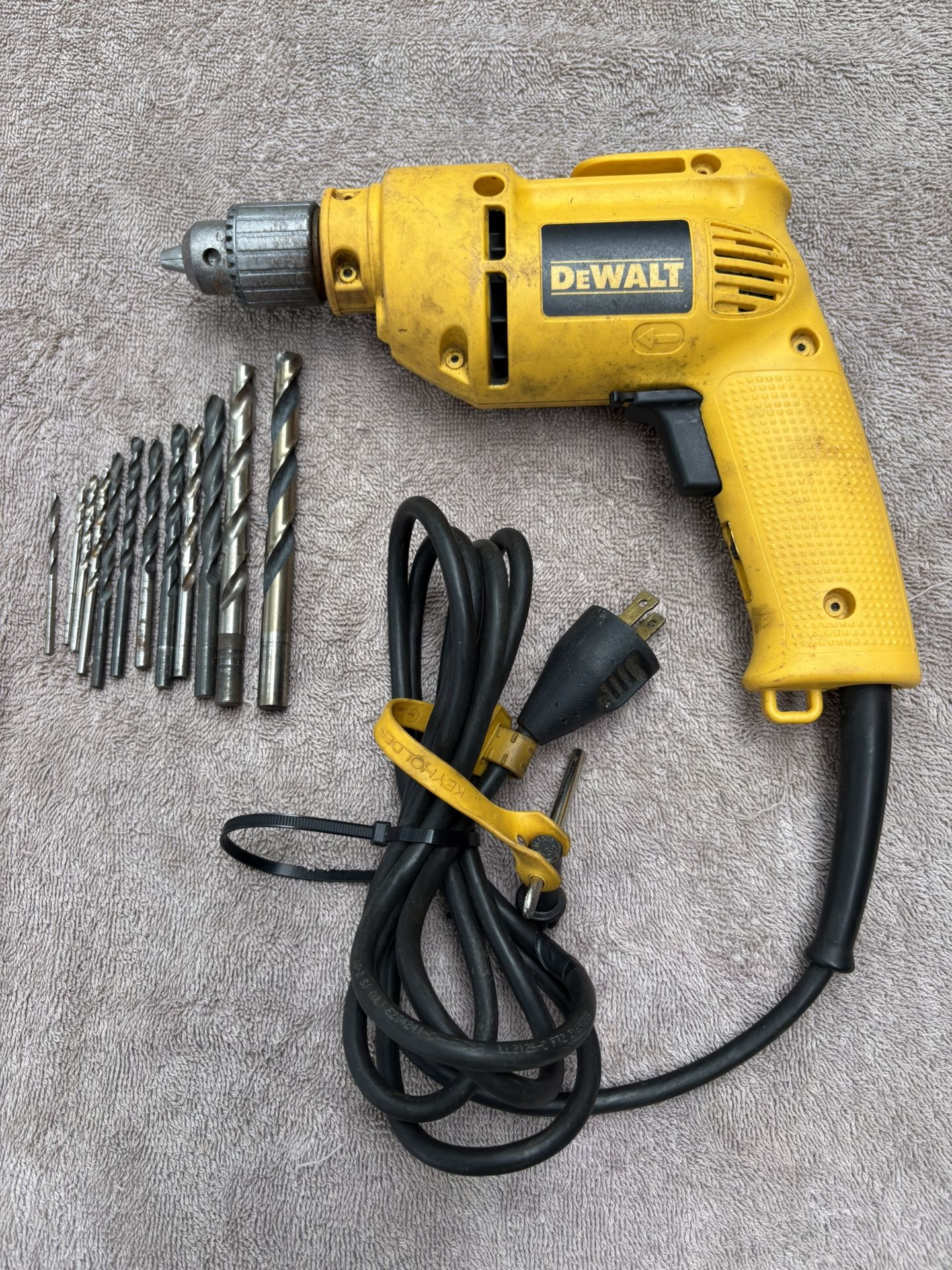 Dewalt 3/8” Variable Speed Reversing Drill -DW 100- Lightly Used, Bits, Chuck Key