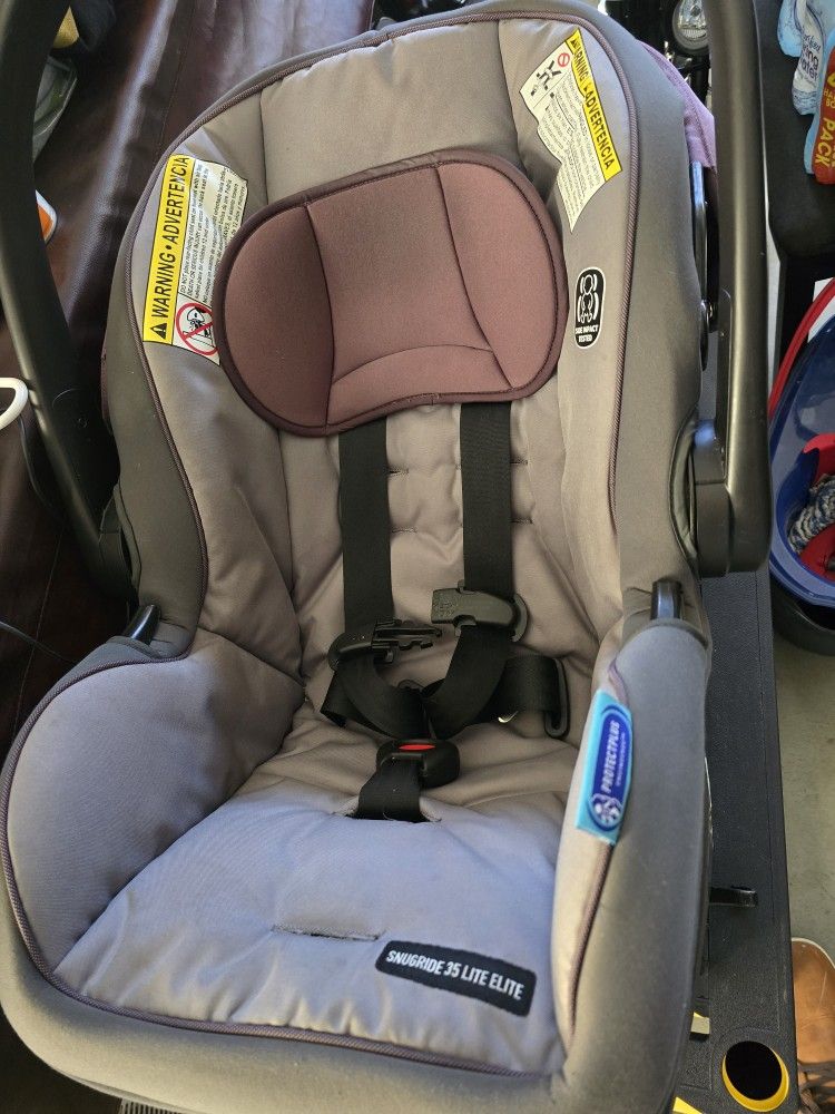 Newborn Carseat
