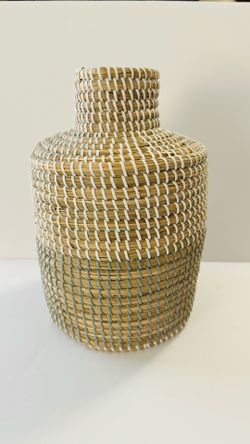 Gorgeous Hand-Woven Decorative Vase