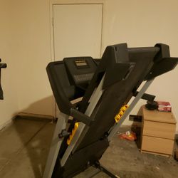 Golds Gym Incline Treadmill 