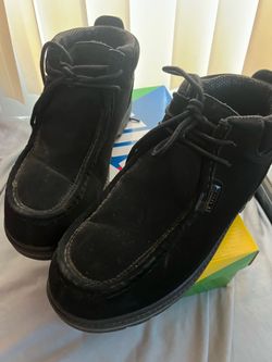 black lugs