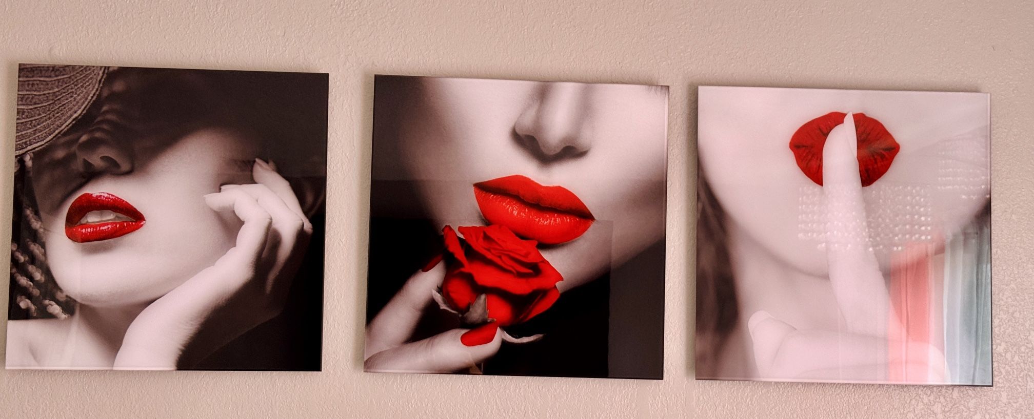 🖼️ Set de 3 Cuadros Acrílicos – Labios Rojos 💄 Arte moderno – Valor original $450 – Hoy solo $120