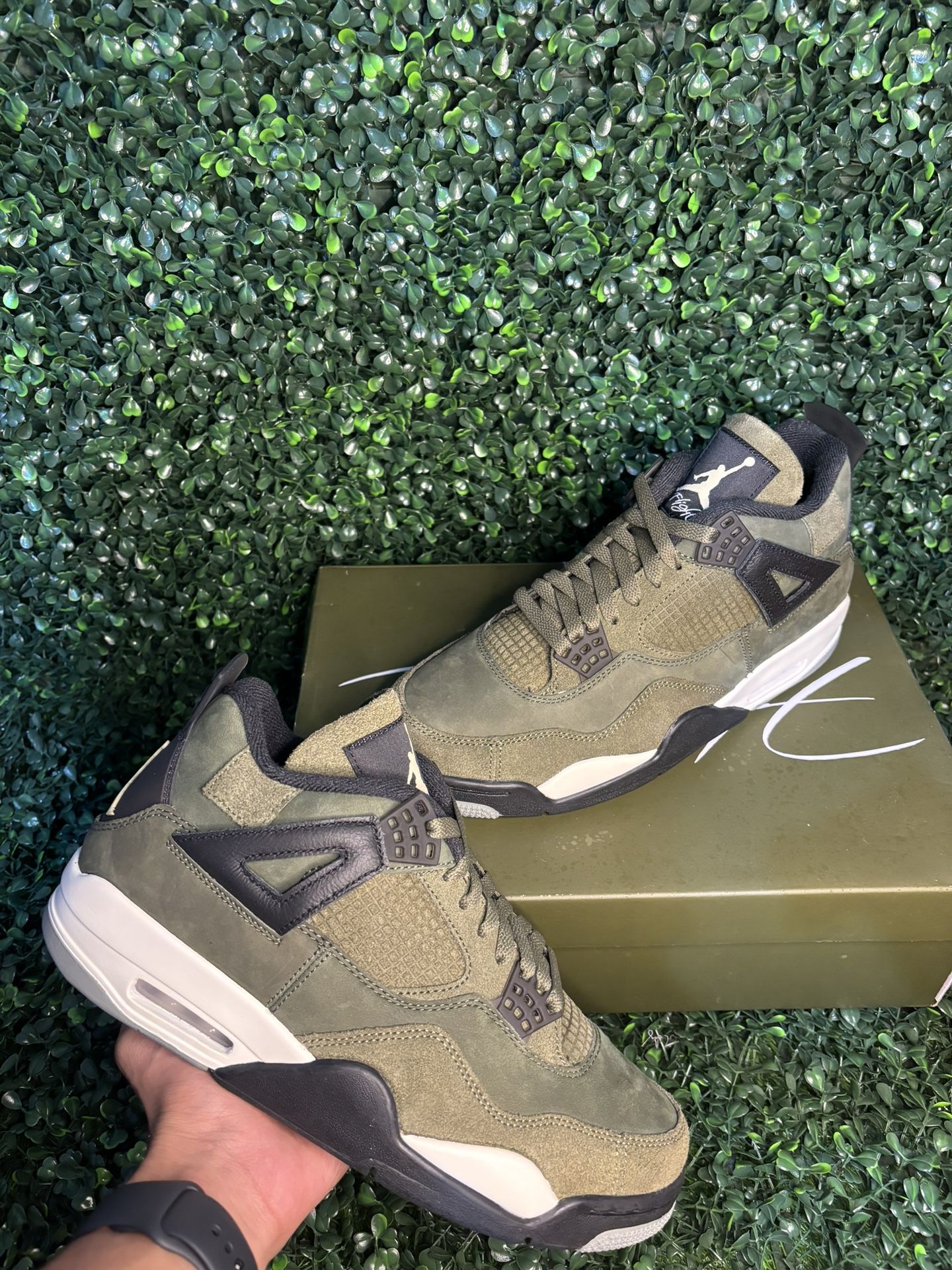 Jordan 4 Olive