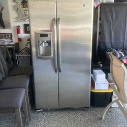 GE Fridge 