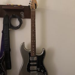 Fender Stratocaster - Line6 Amp - Donner Circle Looper