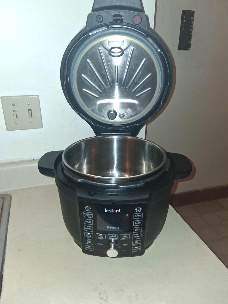 Instant Pot Duo Crisp + Air Fryer — 2-in-1 Multi Cooker