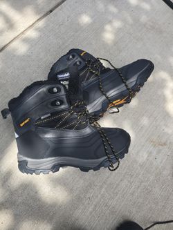 Mens Size 13 Snow Shoes