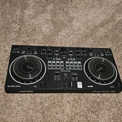 Pioneer DJ DDJ-REV1 DJ Controller