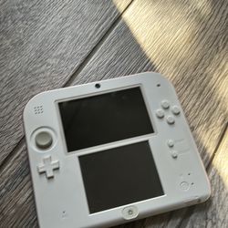 Nintendo2DS white with red