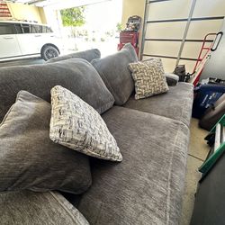 Couch With Pullout Bed And Love Seat 