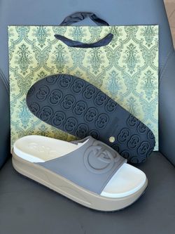 Gucci men slides 9 10 11