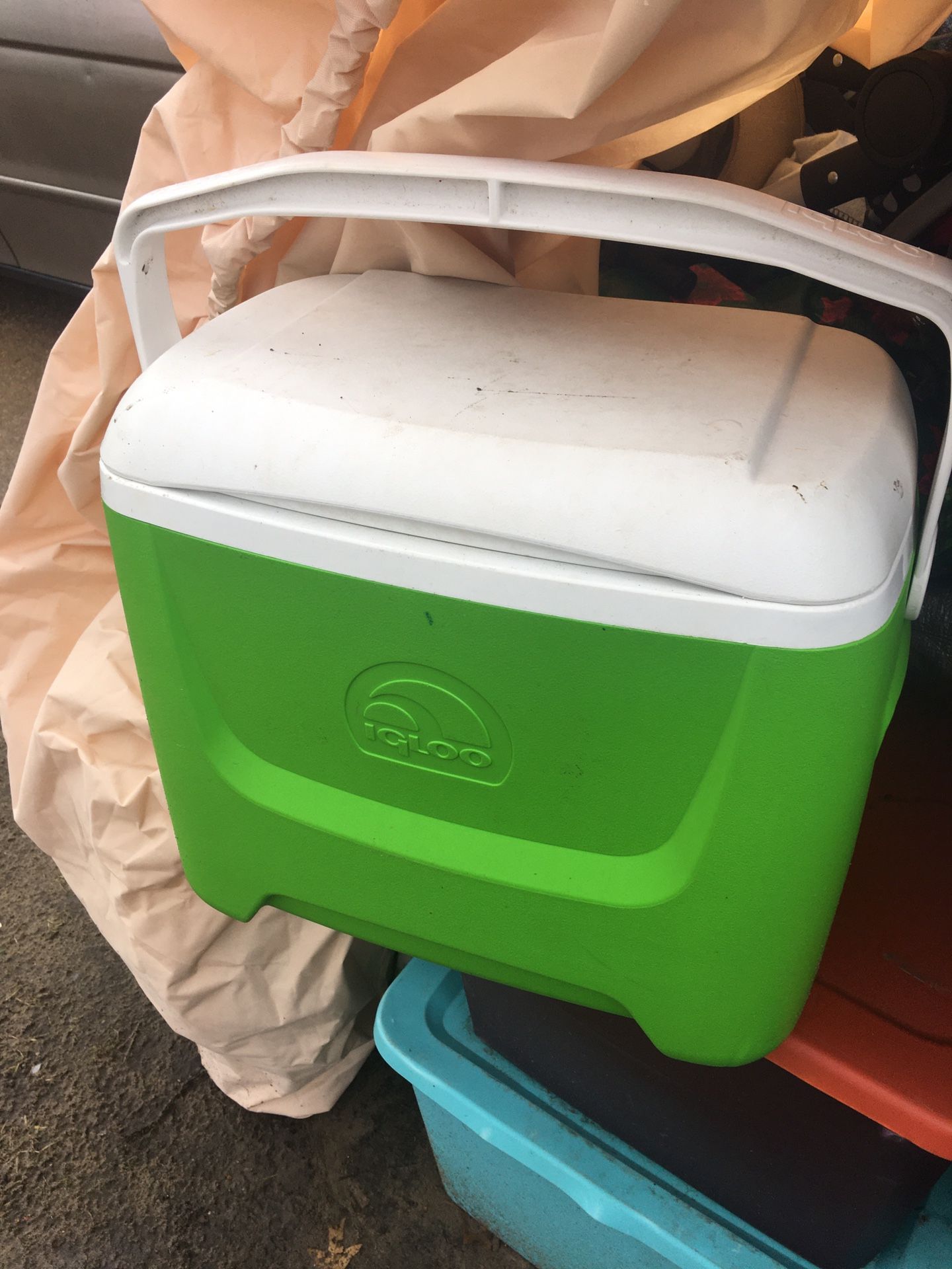 Nice Medium Igloo Cooler Only $25 Firm