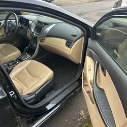 2013 Hyundai Elantra Limited FWD With