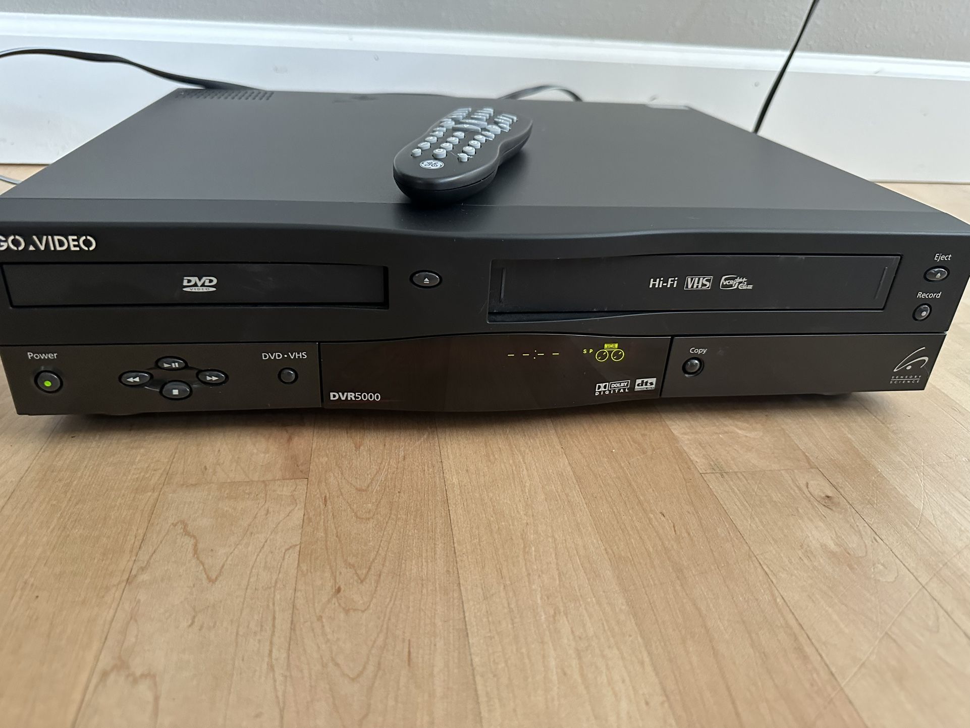 GoVideo DVR5000 - VCR & DVD Player - VHS