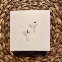 Apple AirPods Pro (2nd generation) with MagSafe Case (USB-C) - White - 2 Available 