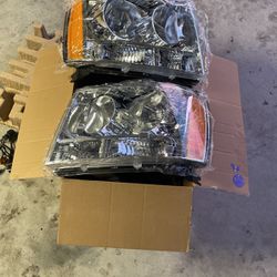 Chevy Tahoe Or Avalanche Headlights (NEW)