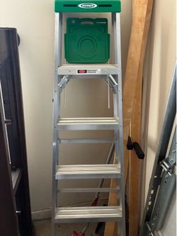 Werner 6FT maximum 10 Foot Reach Ladder