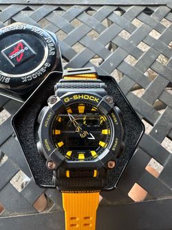 G-Shock Watch Yellow / Black