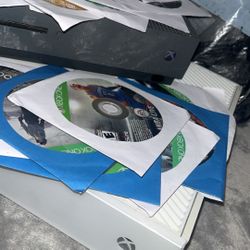Xbox One S  & Xbox One 