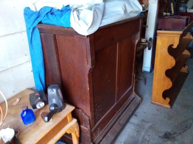 1800s Telescopic Bed