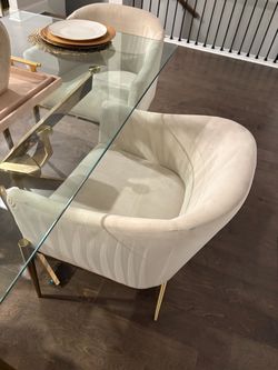 Dining room table and four chairs