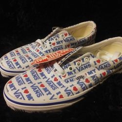 VANS OFF THE WALL SNEAKERS