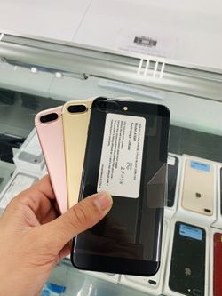 iPhone 7 Plus unlocked perfect condition! $269