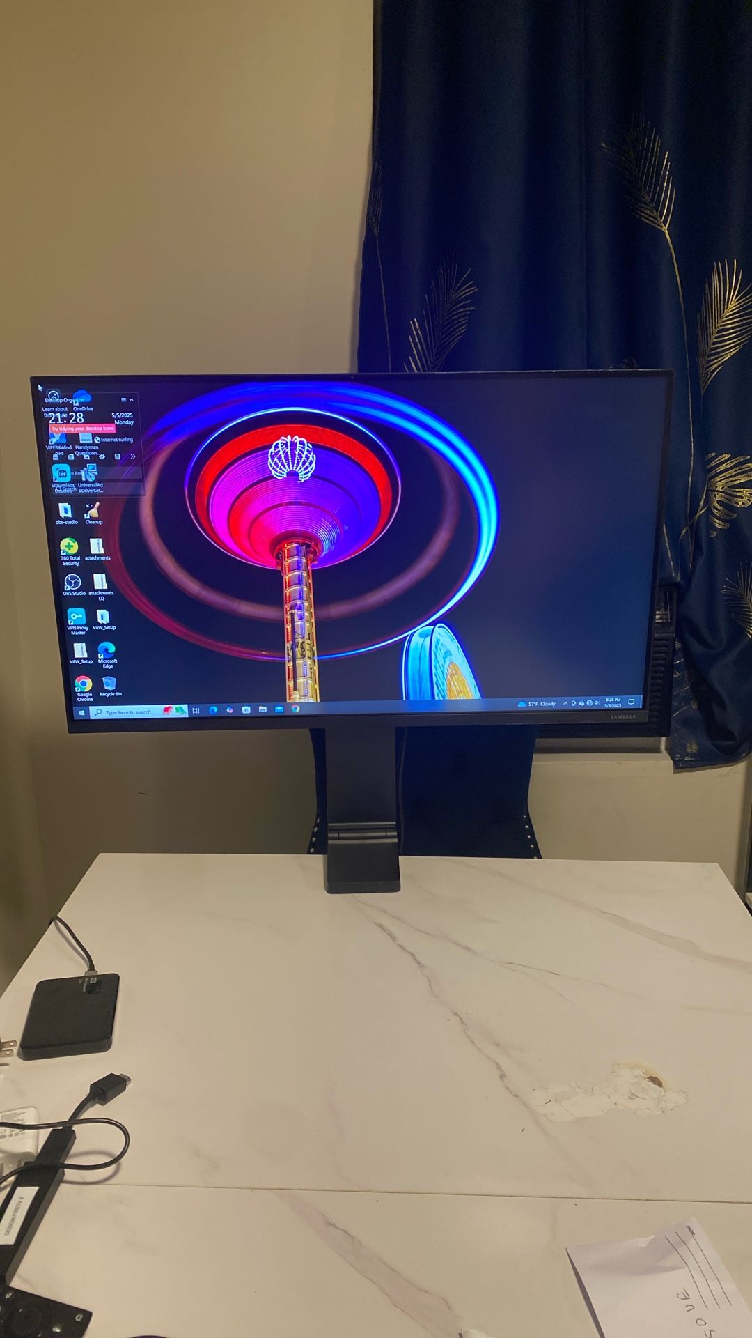 Samsung S32R750 32-In The Space UHD 4K Computer Monitor LS32R750